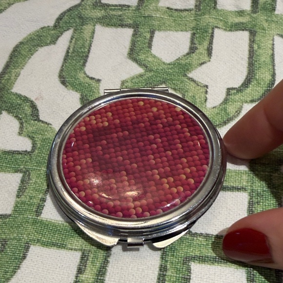 Silver Compact Mirror - Picture 1 of 3